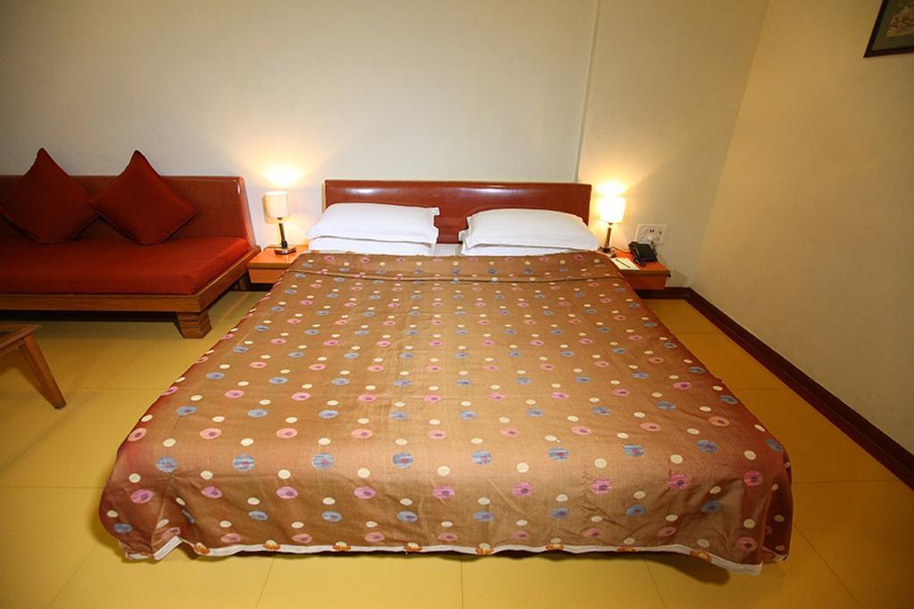 Shilpi Hill Resort สปุถะระ ภายนอก รูปภาพ