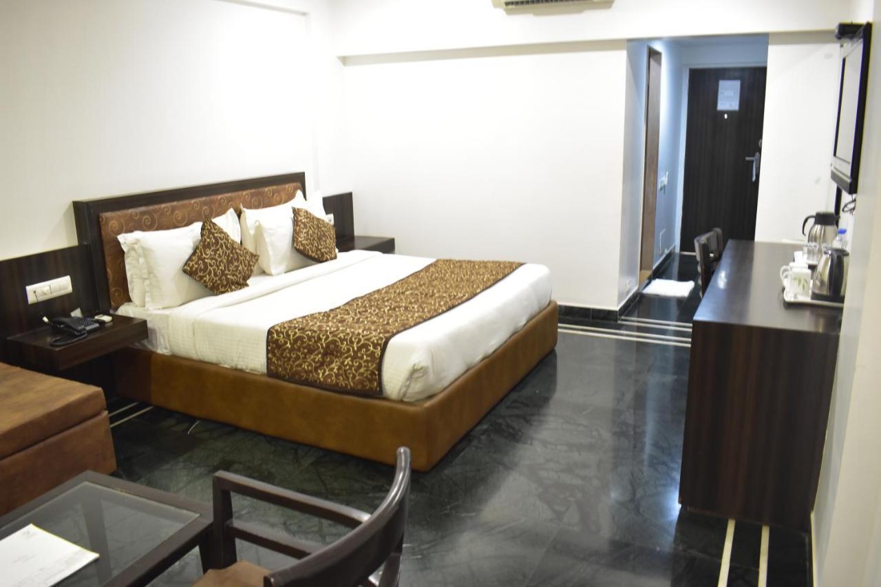 Shilpi Hill Resort สปุถะระ ภายนอก รูปภาพ